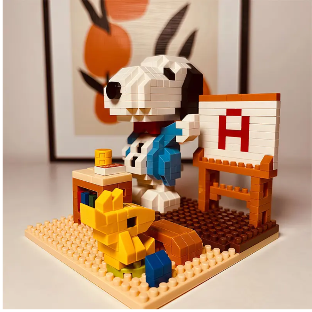 Snoopy Mago - Figura Armable